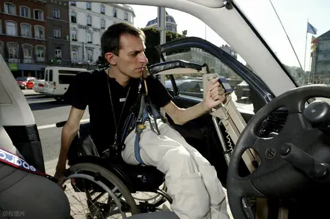 葫芦娃污版:汽车改装新潮流:另类魅力吸睛无数-2