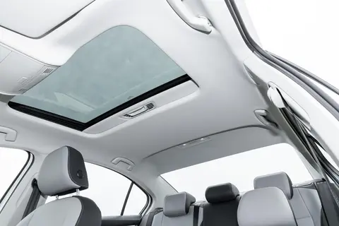 yy111111：新能源汽车领跑者，智能出行新标杆-2