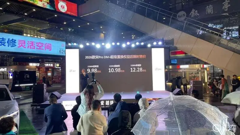 丁香五月开心婷婷：花开时节，香气满园，心情愉悦-1