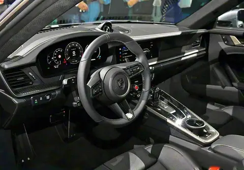 黄色软件App下载格式化：手机App下载难题破解，轻松安装无烦恼-2