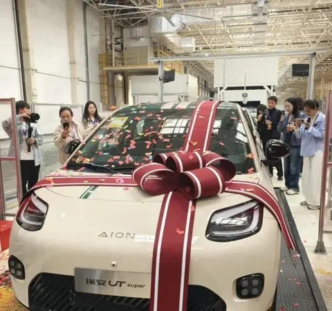 绅士ACE游戏安卓汉化像素风格：安卓绅士游戏，汉化版像素风格，畅玩体验升级-2