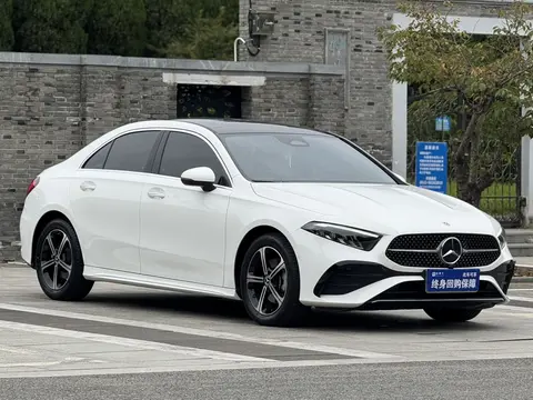 美女被 狂柔大胸 喷水：汽车界新潮流：女性力量引领科技时尚风潮-3