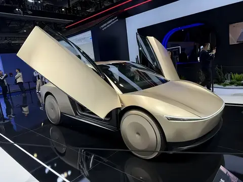 日本护士奶水：日本护士哺乳瞬间记录-2