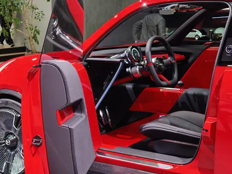 免费黄色软件安装：汽车智能升级，免费软件引领新潮流-2