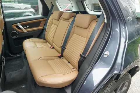 在床上打扑克：床第之间欢乐多，扑克牌声笑语中-2