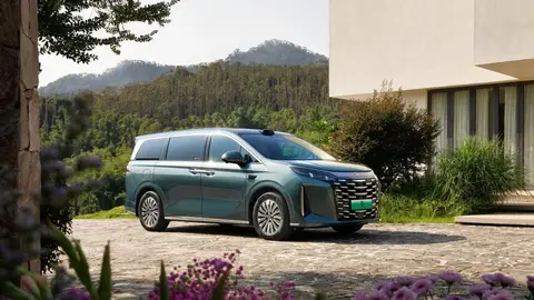 宝贝乖~腿弄大一点就不疼了:汽车舒适度新突破,腿部空间优化技术引关注-2