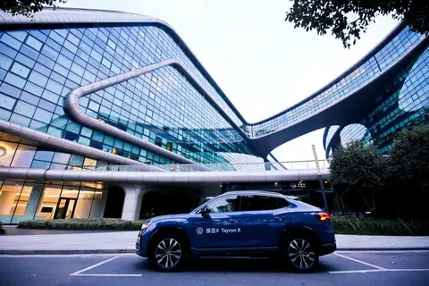 浓毛熟女ass撒尿PIGS:风情熟妇私密生活片段曝光-2