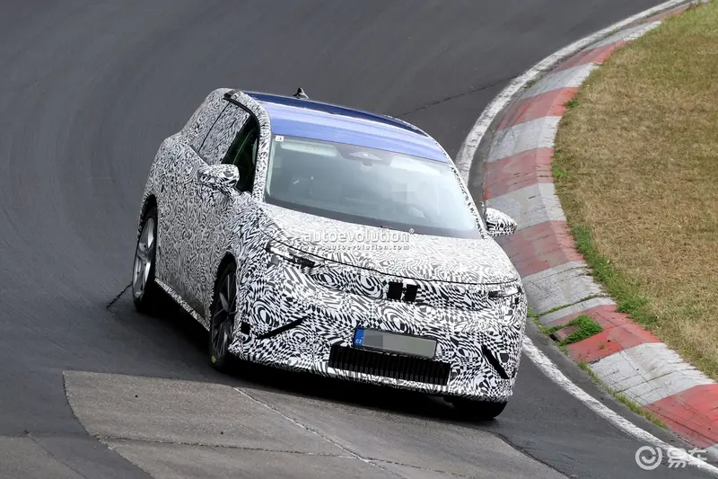 9久热:科技SUV新宠,销量攀升,揭秘市场爆款!-2