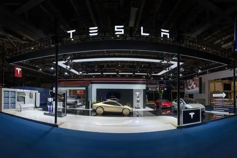 女生坤坤：青春活力，探寻坤坤的时尚魅力-2