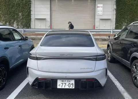 按摩师让我高潮了三次：深度保养，汽车焕发新活力，享受极致呵护-2