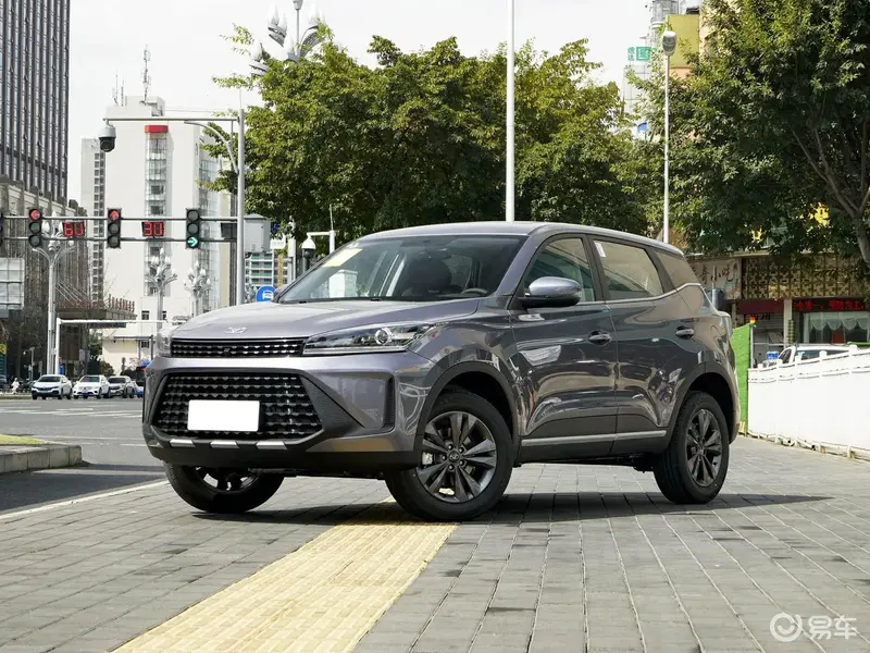 一亲二抱三亲四抱五亲正确答案：汽车新互动模式揭秘：五大策略引领未来-1