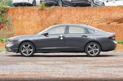 张丽EVeIynIinPK黑人:张丽参加EVeIynIinPK挑战,展现黑人风采-2