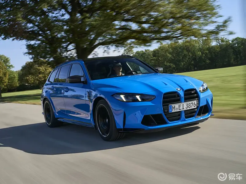 男生和女生肌肌对肌肌：青春校园，男女生亲密互动瞬间-1