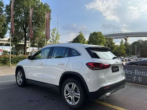 黑料zztt：新型汽车亮相：独特设计+智能科技，未来市场潜力巨大-2