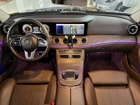 白丝脚上的浓浓的精华液能用吗：白丝鞋沾精华液，安全性如何判断？-1