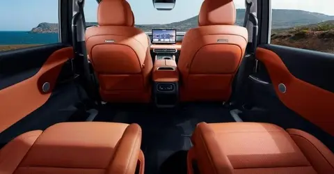 丁香五月婷婷久久：智能科技与绿色出行,重塑驾车新体验-2