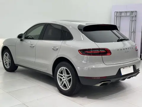 闺蜜扒开我的腿：闺蜜意外目睹我私密时刻-2