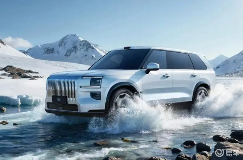 欧洲美女裸体BBBBBWWW：汽车盛宴背后的裸体文化：揭秘独特欧洲风情-2