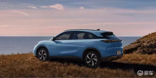 猛男和按摩师1069SA9男模：跨界联手打造，独特概念车亮相！-2